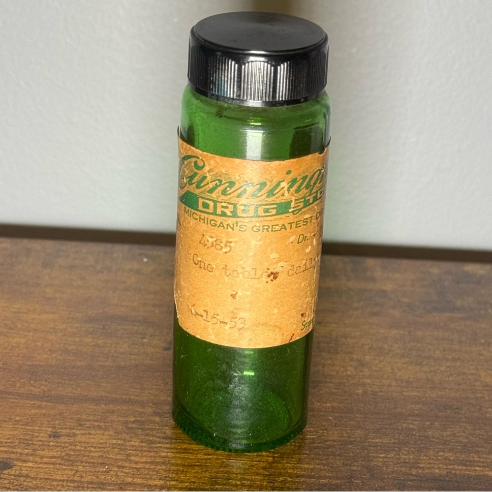 Vintage 1953 Cunningham Drug Stores Detroit MI Green Glass Prescription Bottle